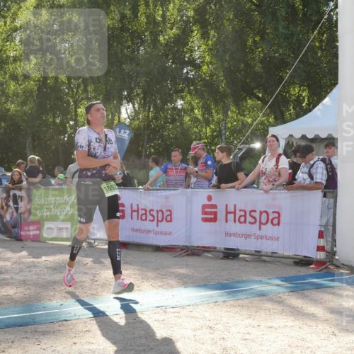 07.09.2025 - 19. Norderstedt Triathlon Zöllner http://msf.ph/oto/8793227 07.09.2025 16:34:31 Ziel 1552 meine-sportfotos.de