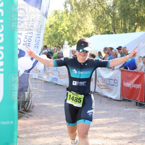 07.09.2025 - 19. Norderstedt Triathlon Zöllner http://msf.ph/oto/8793236 07.09.2025 16:40:15 Ziel 1485, 1582 meine-sportfotos.de
