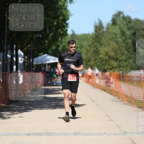 07.09.2025 - 19. Norderstedt Triathlon Michael Strokosch http://msf.ph/oto/8793246 07.09.2025 13:42:10 Laufen 1215 meine-sportfotos.de
