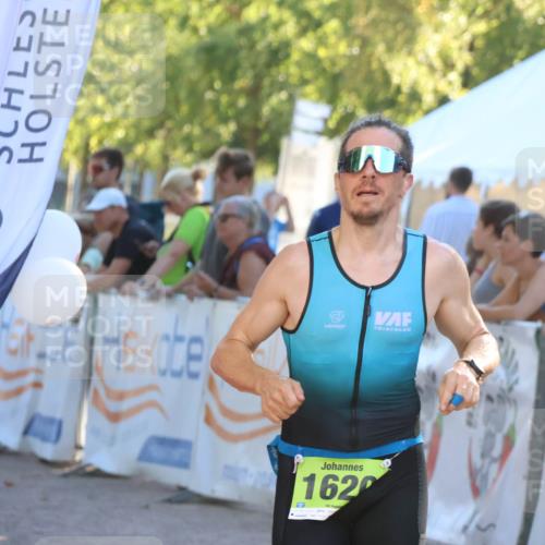 07.09.2025 - 19. Norderstedt Triathlon Zöllner http://msf.ph/oto/8793253 07.09.2025 16:40:21 Ziel 1485, 1620 meine-sportfotos.de