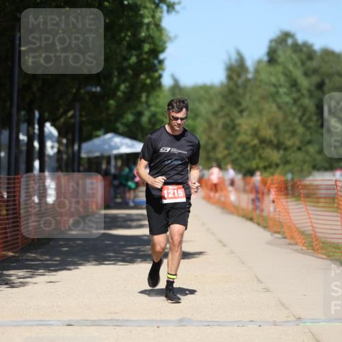 07.09.2025 - 19. Norderstedt Triathlon Michael Strokosch http://msf.ph/oto/8793254 07.09.2025 13:42:10 Laufen 1215 meine-sportfotos.de