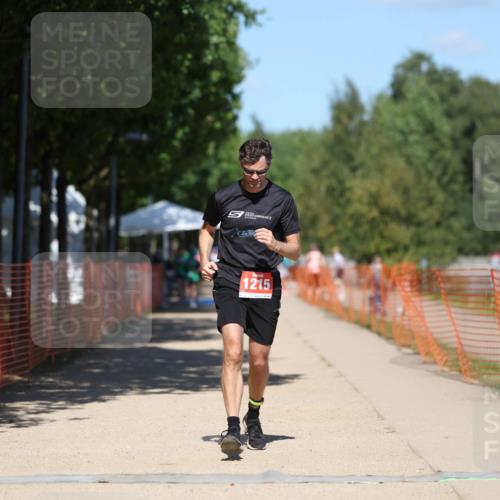 07.09.2025 - 19. Norderstedt Triathlon Michael Strokosch http://msf.ph/oto/8793259 07.09.2025 13:42:11 Laufen 1215 meine-sportfotos.de