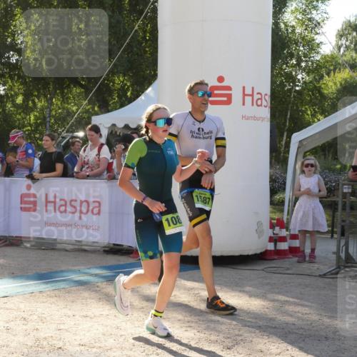 07.09.2025 - 19. Norderstedt Triathlon Zöllner http://msf.ph/oto/8793264 07.09.2025 16:34:47 Ziel 1080, 1587 meine-sportfotos.de