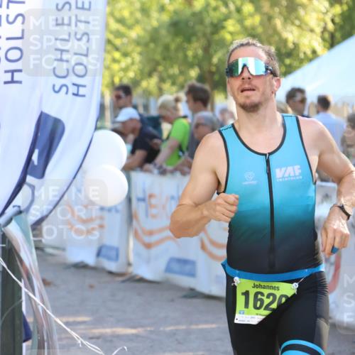 07.09.2025 - 19. Norderstedt Triathlon Zöllner http://msf.ph/oto/8793267 07.09.2025 16:40:22 Ziel 1485, 1620 meine-sportfotos.de