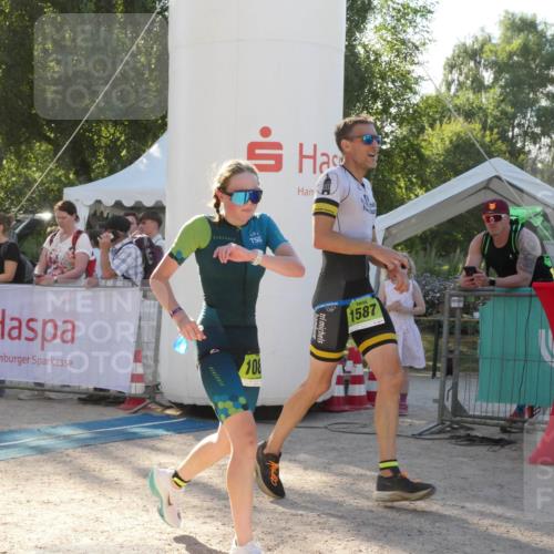07.09.2025 - 19. Norderstedt Triathlon Zöllner http://msf.ph/oto/8793270 07.09.2025 16:34:47 Ziel 1080, 1587 meine-sportfotos.de
