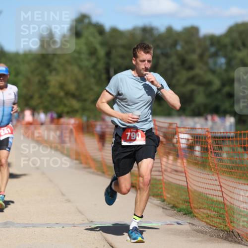 07.09.2025 - 19. Norderstedt Triathlon Michael Strokosch http://msf.ph/oto/8793290 07.09.2025 13:42:36 Laufen 241, 790 meine-sportfotos.de