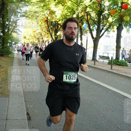 07.09.2025 - BARMER Alsterlauf Yannick Fuchs http://msf.ph/oto/8793298 07.09.2025 11:40:37 Laufen 36, 1025 meine-sportfotos.de