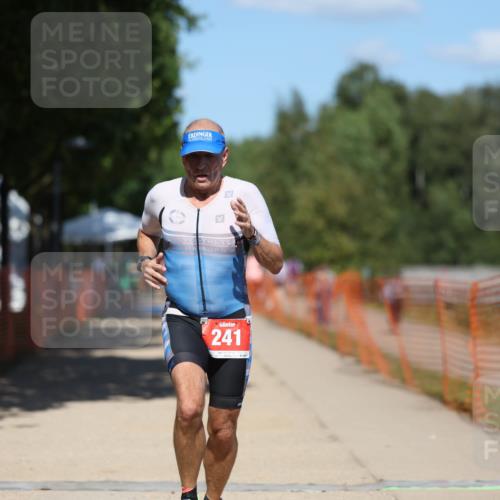 07.09.2025 - 19. Norderstedt Triathlon Michael Strokosch http://msf.ph/oto/8793303 07.09.2025 13:42:38 Laufen 241, 336, 790 meine-sportfotos.de