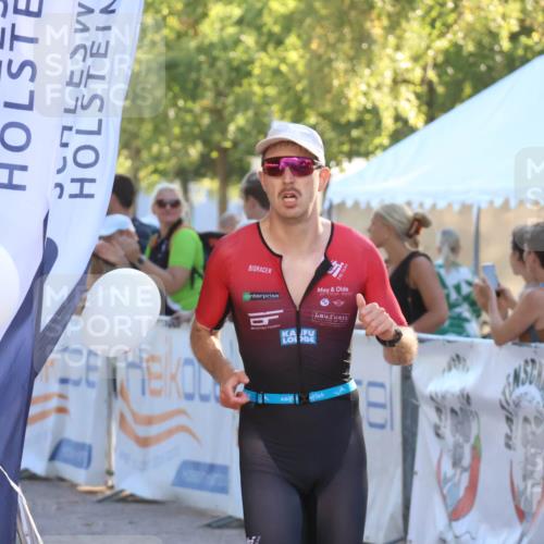 07.09.2025 - 19. Norderstedt Triathlon Zöllner http://msf.ph/oto/8793314 07.09.2025 16:40:41 Ziel 1553, 1573 meine-sportfotos.de