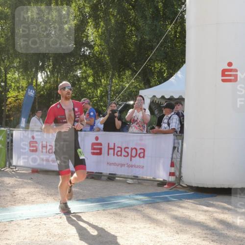 07.09.2025 - 19. Norderstedt Triathlon Zöllner http://msf.ph/oto/8793318 07.09.2025 16:35:27 Ziel 448, 905, 1570 meine-sportfotos.de