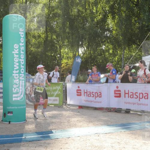 07.09.2025 - 19. Norderstedt Triathlon Zöllner http://msf.ph/oto/8793325 07.09.2025 16:35:30 Ziel 448, 1570 meine-sportfotos.de