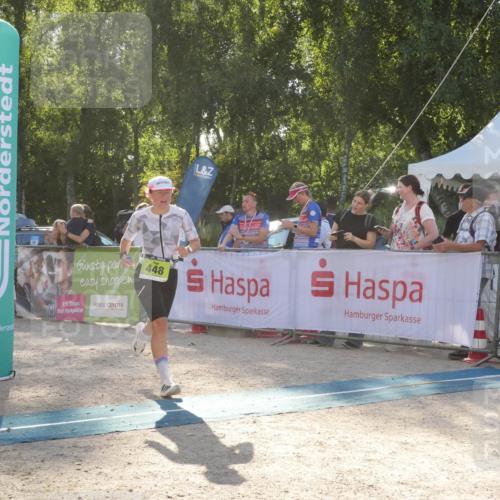 07.09.2025 - 19. Norderstedt Triathlon Zöllner http://msf.ph/oto/8793327 07.09.2025 16:35:30 Ziel 448, 1570 meine-sportfotos.de