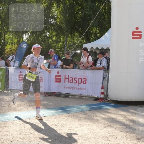 07.09.2025 - 19. Norderstedt Triathlon Zöllner http://msf.ph/oto/8793331 07.09.2025 16:35:31 Ziel 448, 1570 meine-sportfotos.de