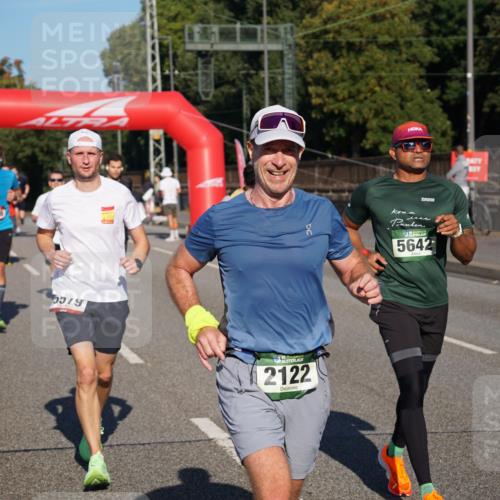 07.09.2025 - BARMER Alsterlauf Yannick Fuchs http://msf.ph/oto/8793333 07.09.2025 09:43:11 Laufen 3518, 5579, 36, 2122, 5642 meine-sportfotos.de
