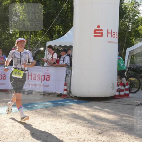 07.09.2025 - 19. Norderstedt Triathlon Zöllner http://msf.ph/oto/8793335 07.09.2025 16:35:31 Ziel 448, 1570 meine-sportfotos.de