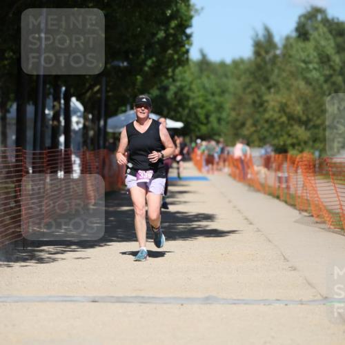 07.09.2025 - 19. Norderstedt Triathlon Michael Strokosch http://msf.ph/oto/8793353 07.09.2025 13:42:59 Laufen 323, 339 meine-sportfotos.de
