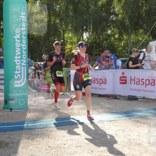 07.09.2025 - 19. Norderstedt Triathlon Zöllner http://msf.ph/oto/8793359 07.09.2025 16:35:48 Ziel 439, 526, 1600 meine-sportfotos.de