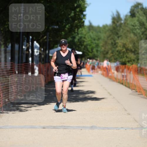 07.09.2025 - 19. Norderstedt Triathlon Michael Strokosch http://msf.ph/oto/8793360 07.09.2025 13:42:59 Laufen 323, 339 meine-sportfotos.de