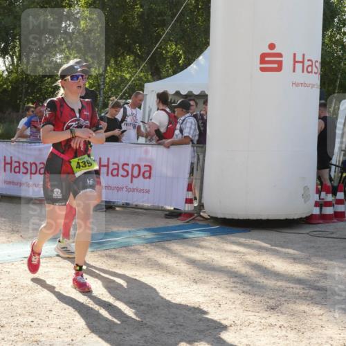 07.09.2025 - 19. Norderstedt Triathlon Zöllner http://msf.ph/oto/8793366 07.09.2025 16:35:49 Ziel 439, 526, 1600 meine-sportfotos.de