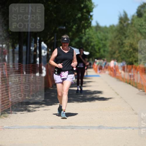07.09.2025 - 19. Norderstedt Triathlon Michael Strokosch http://msf.ph/oto/8793367 07.09.2025 13:43:00 Laufen 323, 339 meine-sportfotos.de