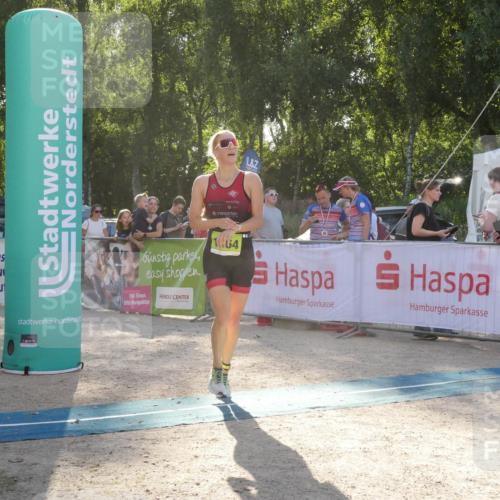 07.09.2025 - 19. Norderstedt Triathlon Zöllner http://msf.ph/oto/8793384 07.09.2025 16:35:55 Ziel 439, 526, 1064 meine-sportfotos.de