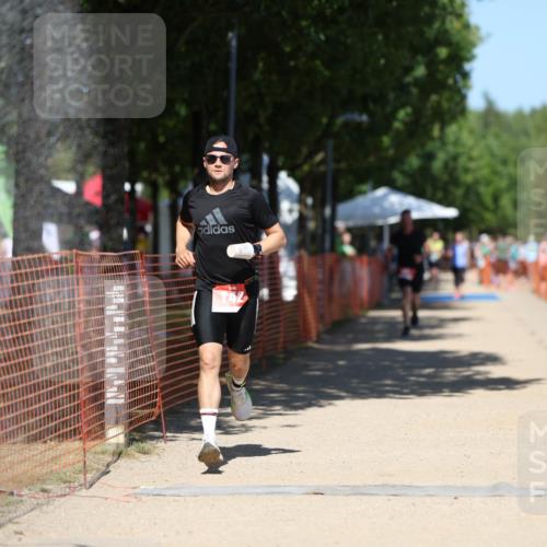 07.09.2025 - 19. Norderstedt Triathlon Michael Strokosch http://msf.ph/oto/8793390 07.09.2025 13:43:10 Laufen 142 meine-sportfotos.de