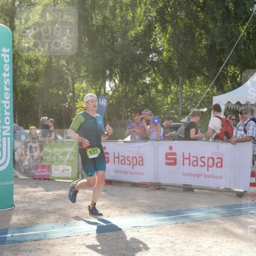 07.09.2025 - 19. Norderstedt Triathlon Zöllner http://msf.ph/oto/8793391 07.09.2025 16:36:02 Ziel 531 meine-sportfotos.de