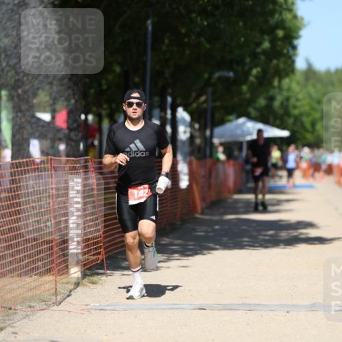 07.09.2025 - 19. Norderstedt Triathlon Michael Strokosch http://msf.ph/oto/8793392 07.09.2025 13:43:10 Laufen 142 meine-sportfotos.de