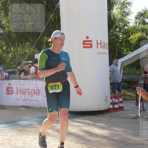07.09.2025 - 19. Norderstedt Triathlon Zöllner http://msf.ph/oto/8793402 07.09.2025 16:36:04 Ziel 531 meine-sportfotos.de