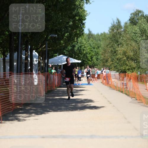 07.09.2025 - 19. Norderstedt Triathlon Michael Strokosch http://msf.ph/oto/8793404 07.09.2025 13:43:12 Laufen 142, 706 meine-sportfotos.de