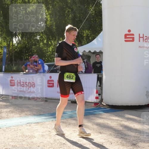 07.09.2025 - 19. Norderstedt Triathlon Zöllner http://msf.ph/oto/8793408 07.09.2025 16:36:28 Ziel 482, 1085 meine-sportfotos.de