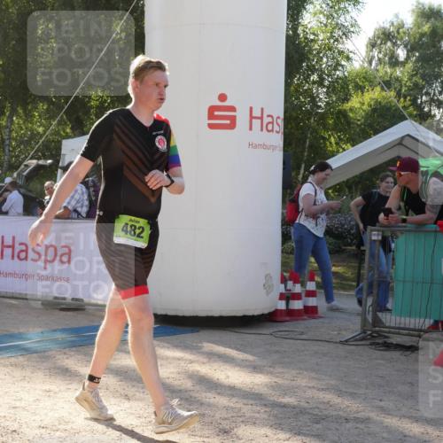 07.09.2025 - 19. Norderstedt Triathlon Zöllner http://msf.ph/oto/8793411 07.09.2025 16:36:28 Ziel 482, 1085 meine-sportfotos.de