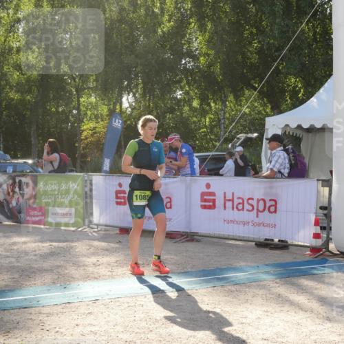 07.09.2025 - 19. Norderstedt Triathlon Zöllner http://msf.ph/oto/8793419 07.09.2025 16:36:34 Ziel 1085 meine-sportfotos.de