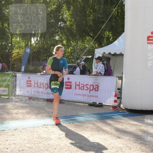07.09.2025 - 19. Norderstedt Triathlon Zöllner http://msf.ph/oto/8793423 07.09.2025 16:36:34 Ziel 1085 meine-sportfotos.de