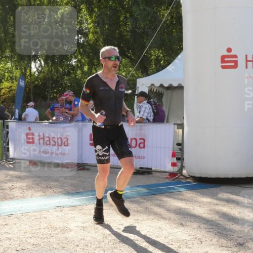 07.09.2025 - 19. Norderstedt Triathlon Zöllner http://msf.ph/oto/8793433 07.09.2025 16:36:47 Ziel 483 meine-sportfotos.de