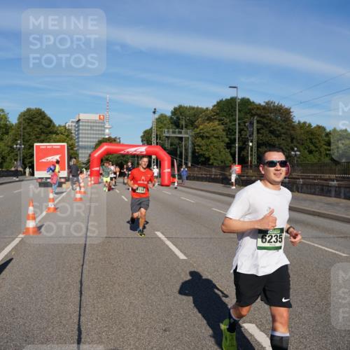 07.09.2025 - BARMER Alsterlauf Yannick Fuchs http://msf.ph/oto/8793442 07.09.2025 09:43:16 Laufen 6235 meine-sportfotos.de