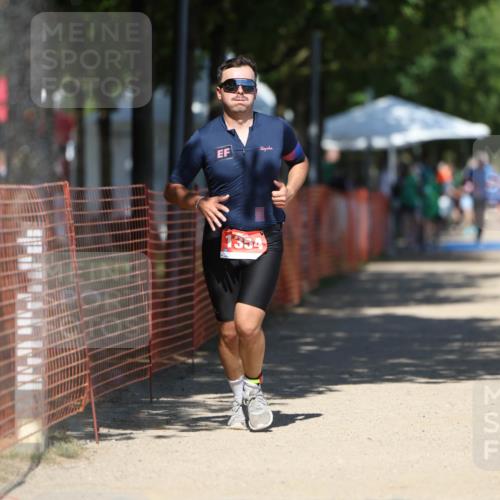 07.09.2025 - 19. Norderstedt Triathlon Michael Strokosch http://msf.ph/oto/8793468 07.09.2025 13:43:47 Laufen 1354 meine-sportfotos.de
