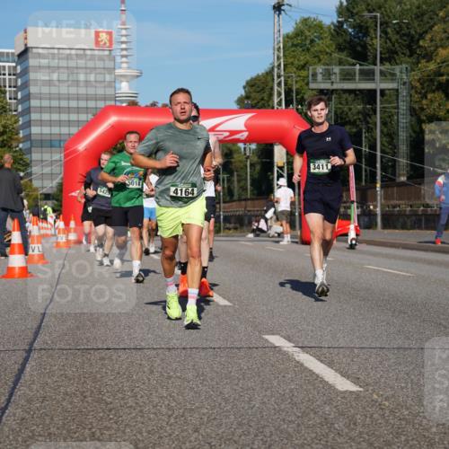 07.09.2025 - BARMER Alsterlauf Yannick Fuchs http://msf.ph/oto/8793492 07.09.2025 09:43:20 Laufen 5425, 5018, 4164, 3411 meine-sportfotos.de