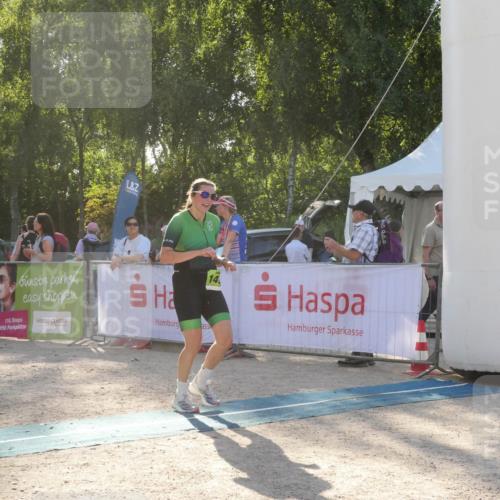 07.09.2025 - 19. Norderstedt Triathlon Zöllner http://msf.ph/oto/8793494 07.09.2025 16:37:14 Ziel 530, 1495 meine-sportfotos.de