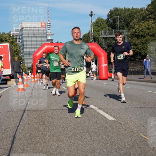 07.09.2025 - BARMER Alsterlauf Yannick Fuchs http://msf.ph/oto/8793499 07.09.2025 09:43:20 Laufen 6107, 10, 5425, 5018, 4164, 25, 341 meine-sportfotos.de