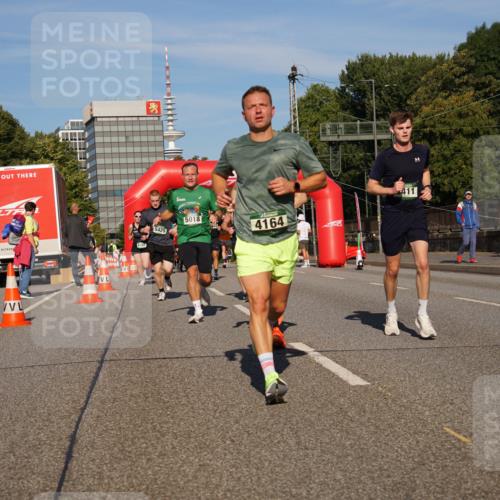 07.09.2025 - BARMER Alsterlauf Yannick Fuchs http://msf.ph/oto/8793509 07.09.2025 09:43:21 Laufen 6107, 5425, 5018, 411, 4164 meine-sportfotos.de