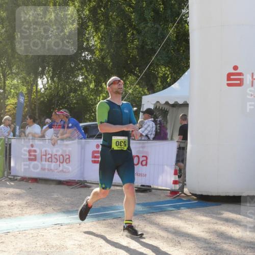07.09.2025 - 19. Norderstedt Triathlon Zöllner http://msf.ph/oto/8793510 07.09.2025 16:37:17 Ziel 530, 1065, 1495 meine-sportfotos.de