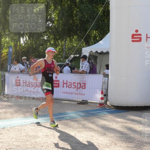 07.09.2025 - 19. Norderstedt Triathlon Zöllner http://msf.ph/oto/8793523 07.09.2025 16:37:20 Ziel 530, 1065, 1495 meine-sportfotos.de