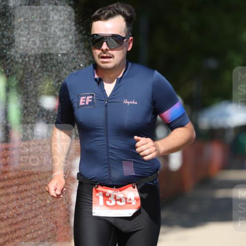 07.09.2025 - 19. Norderstedt Triathlon Michael Strokosch http://msf.ph/oto/8793530 07.09.2025 13:43:50 Laufen 1354 meine-sportfotos.de