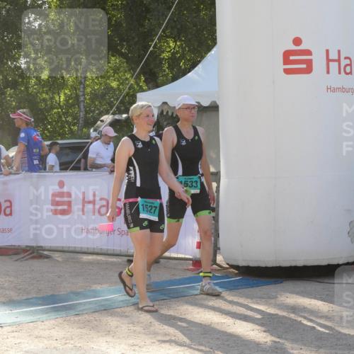 07.09.2025 - 19. Norderstedt Triathlon Zöllner http://msf.ph/oto/8793541 07.09.2025 16:37:29 Ziel 1527, 1533, 1591, 1624 meine-sportfotos.de