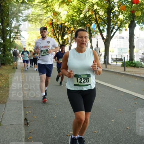 07.09.2025 - BARMER Alsterlauf Yannick Fuchs http://msf.ph/oto/8793588 07.09.2025 11:41:11 Laufen 24, 1263, 36, 1226 meine-sportfotos.de
