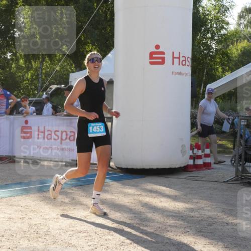 07.09.2025 - 19. Norderstedt Triathlon Zöllner http://msf.ph/oto/8793597 07.09.2025 16:37:57 Ziel 1453 meine-sportfotos.de