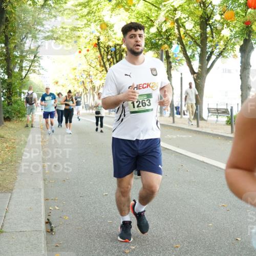 07.09.2025 - BARMER Alsterlauf Yannick Fuchs http://msf.ph/oto/8793599 07.09.2025 11:41:12 Laufen 24, 1263 meine-sportfotos.de