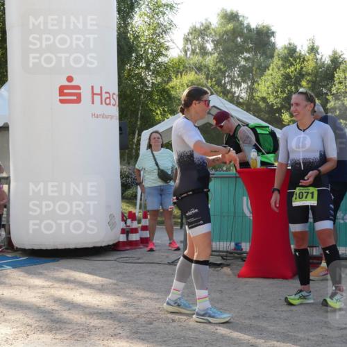 07.09.2025 - 19. Norderstedt Triathlon Zöllner http://msf.ph/oto/8793625 07.09.2025 16:38:19 Ziel 529, 1068, 1563 meine-sportfotos.de