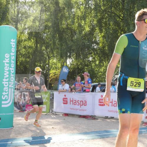 07.09.2025 - 19. Norderstedt Triathlon Zöllner http://msf.ph/oto/8793642 07.09.2025 16:38:24 Ziel 529, 1554 meine-sportfotos.de